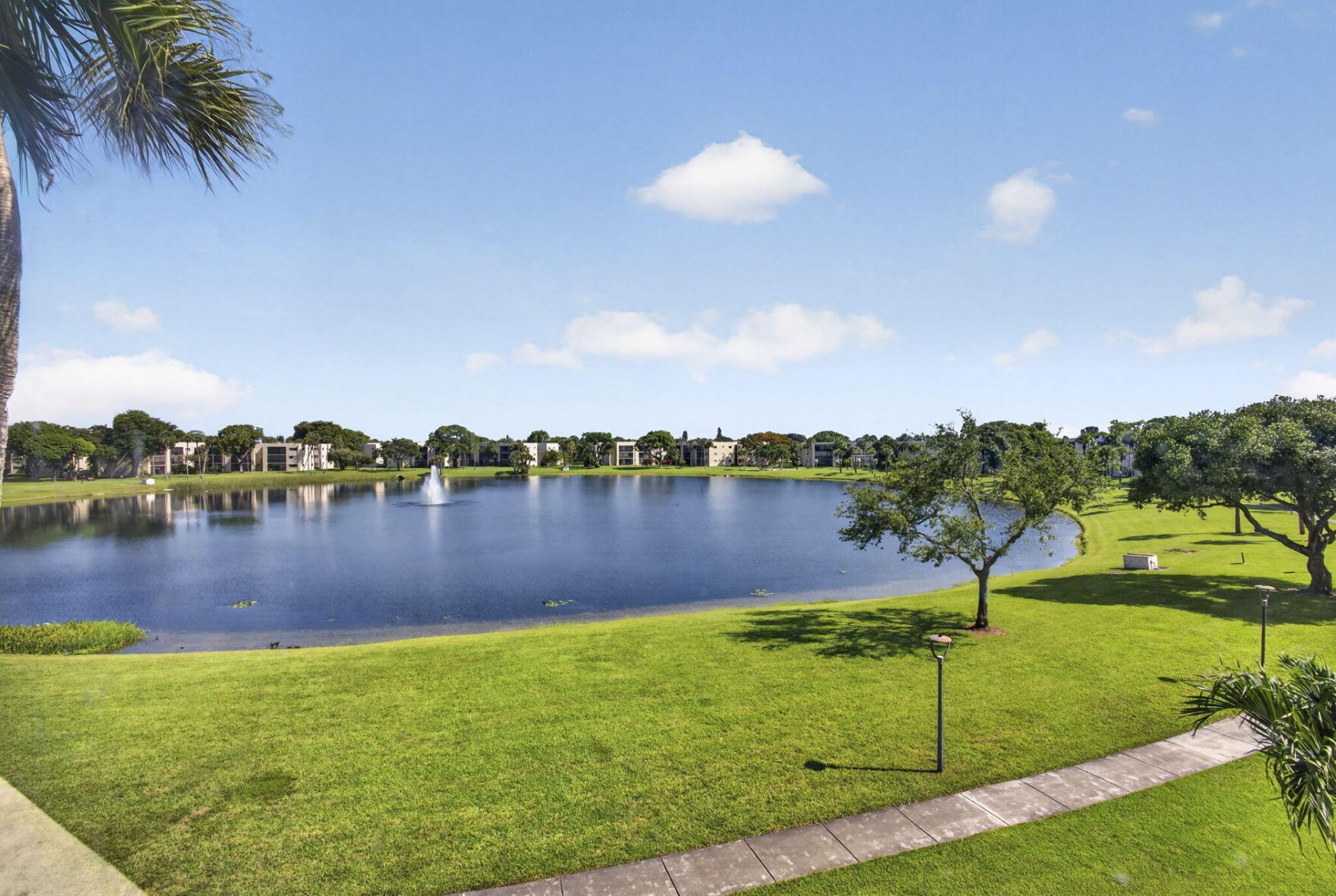 5340 Las Verdes Circle, Unit 307, Delray Beach, FL 33484 Photo
