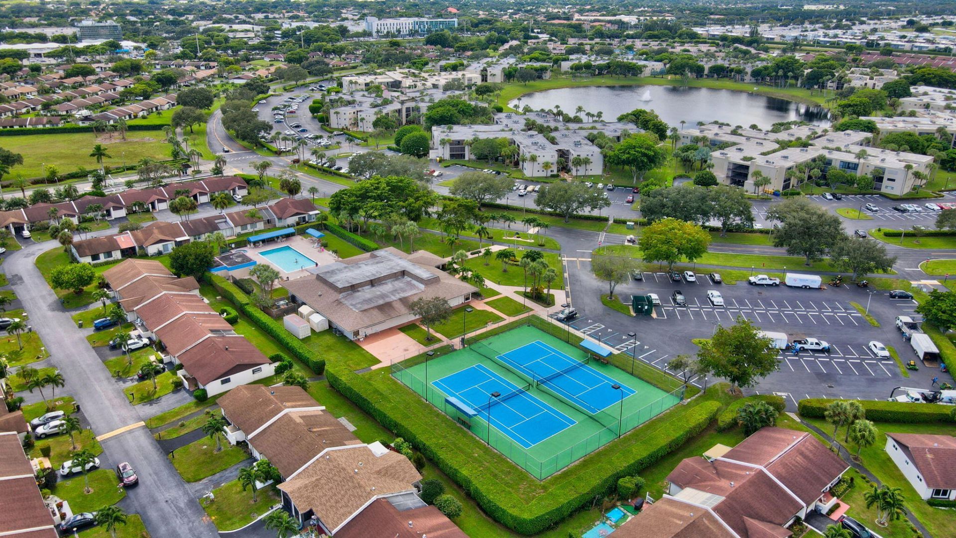 5340 Las Verdes Circle, Unit 307, Delray Beach, FL 33484 Photo