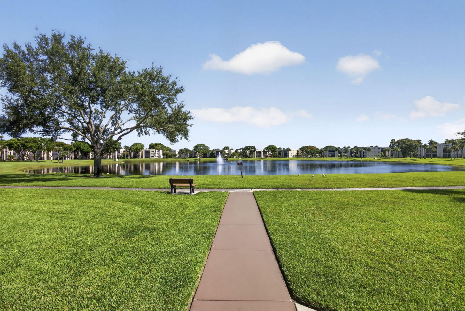5340 Las Verdes Circle, Unit 307, Delray Beach, FL 33484 Photo