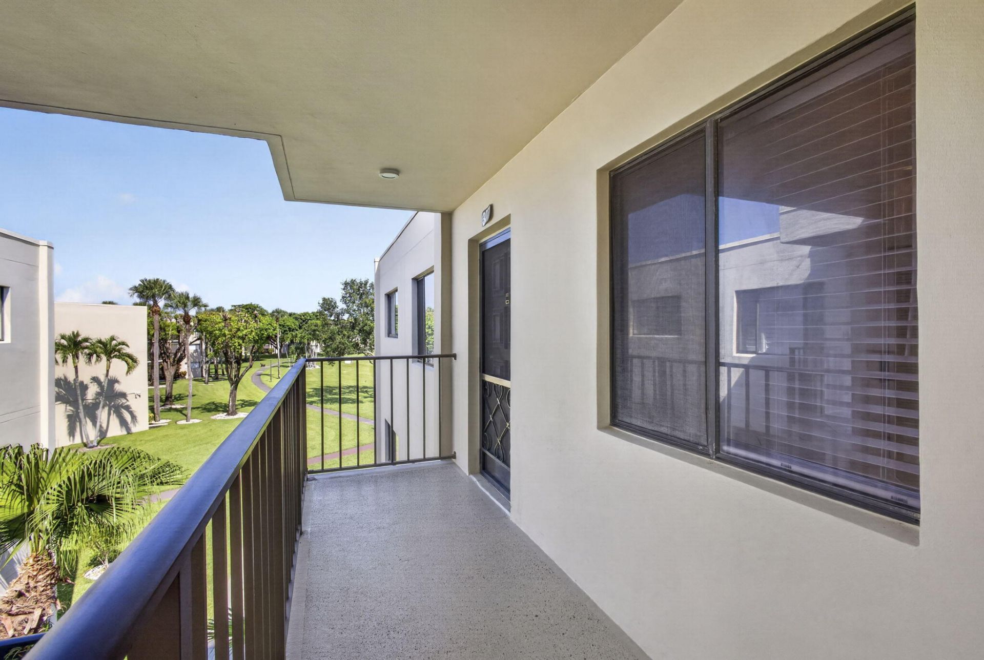 5340 Las Verdes Circle, Unit 307, Delray Beach, FL 33484 Photo