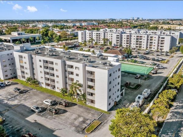 8145 NW 7th Street, Unit 208, Miami, FL 33126