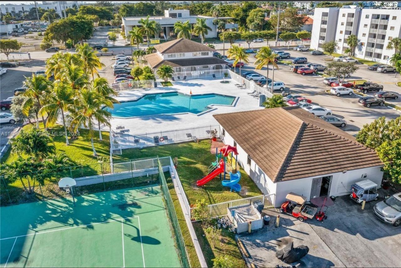 8145 NW 7th Street, Unit 208, Miami, FL 33126 Photo