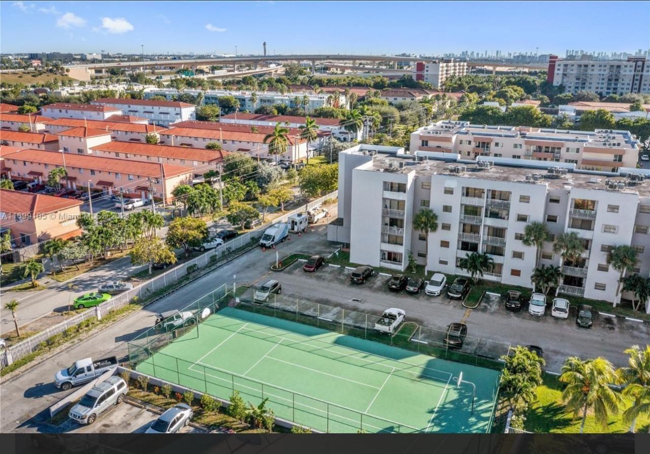 8145 NW 7th Street, Unit 208, Miami, FL 33126 Photo