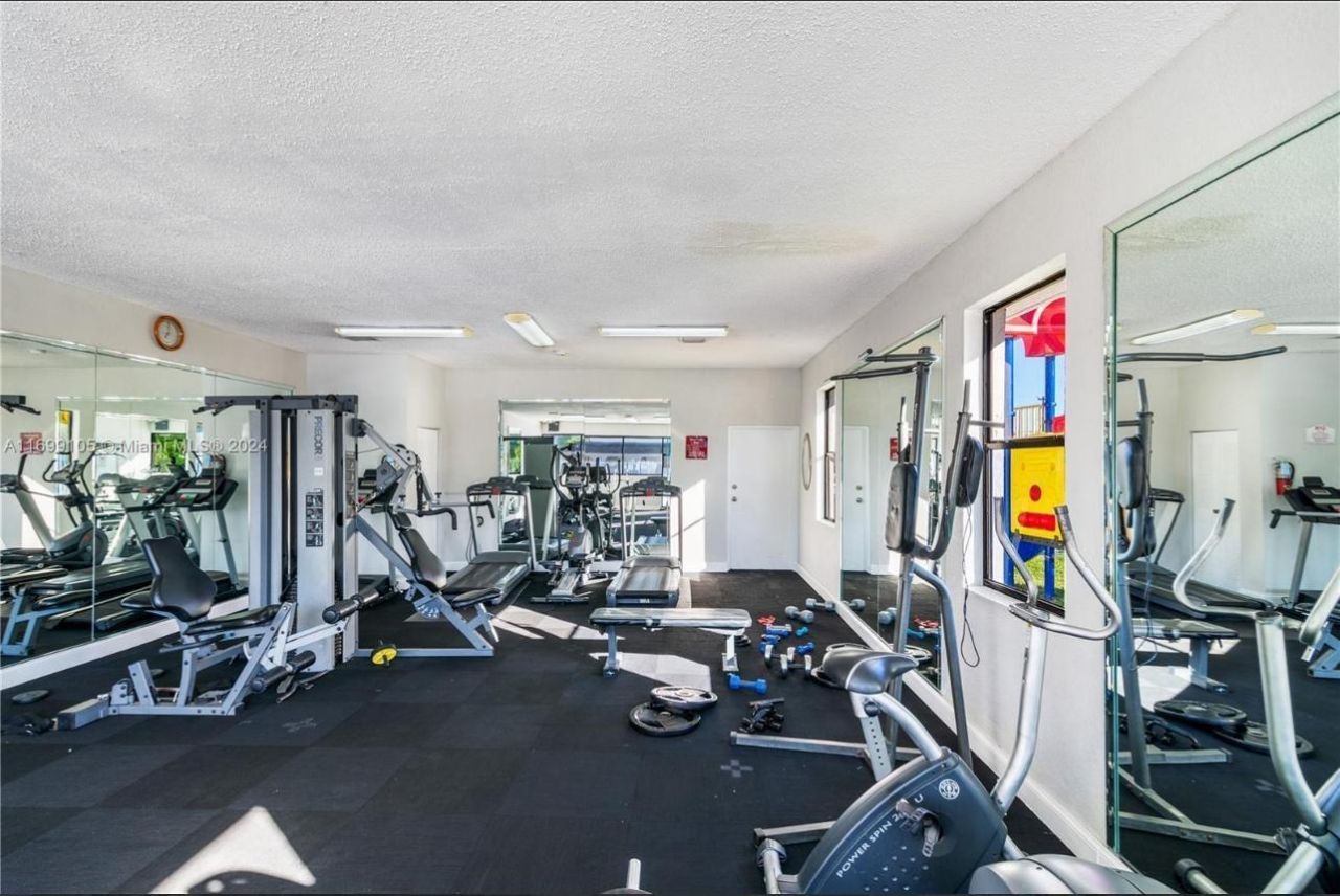 8145 NW 7th Street, Unit 208, Miami, FL 33126 Photo