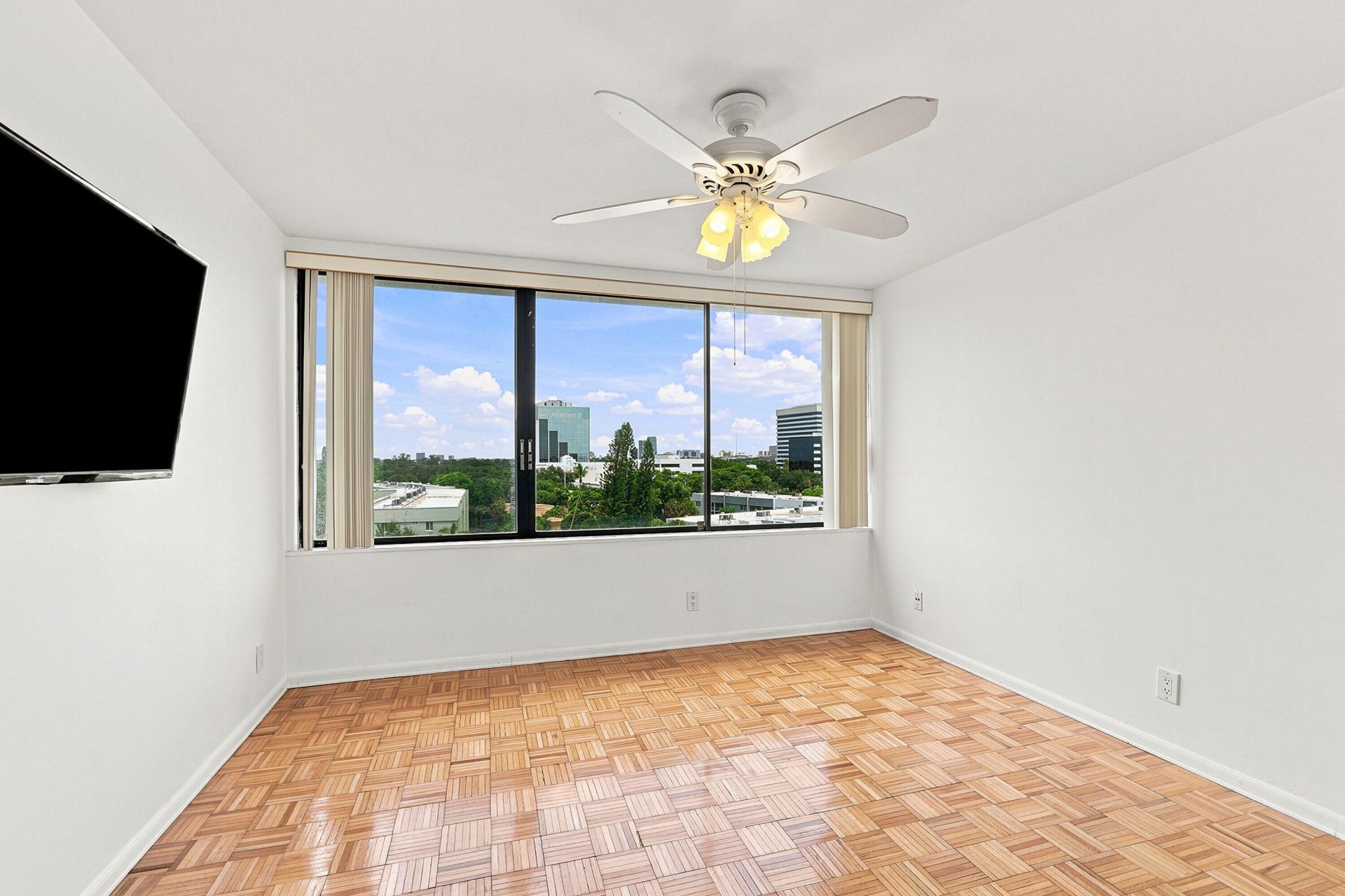 1500 Presidential Way, Unit 704, West Palm Beach, FL 33401 Photo