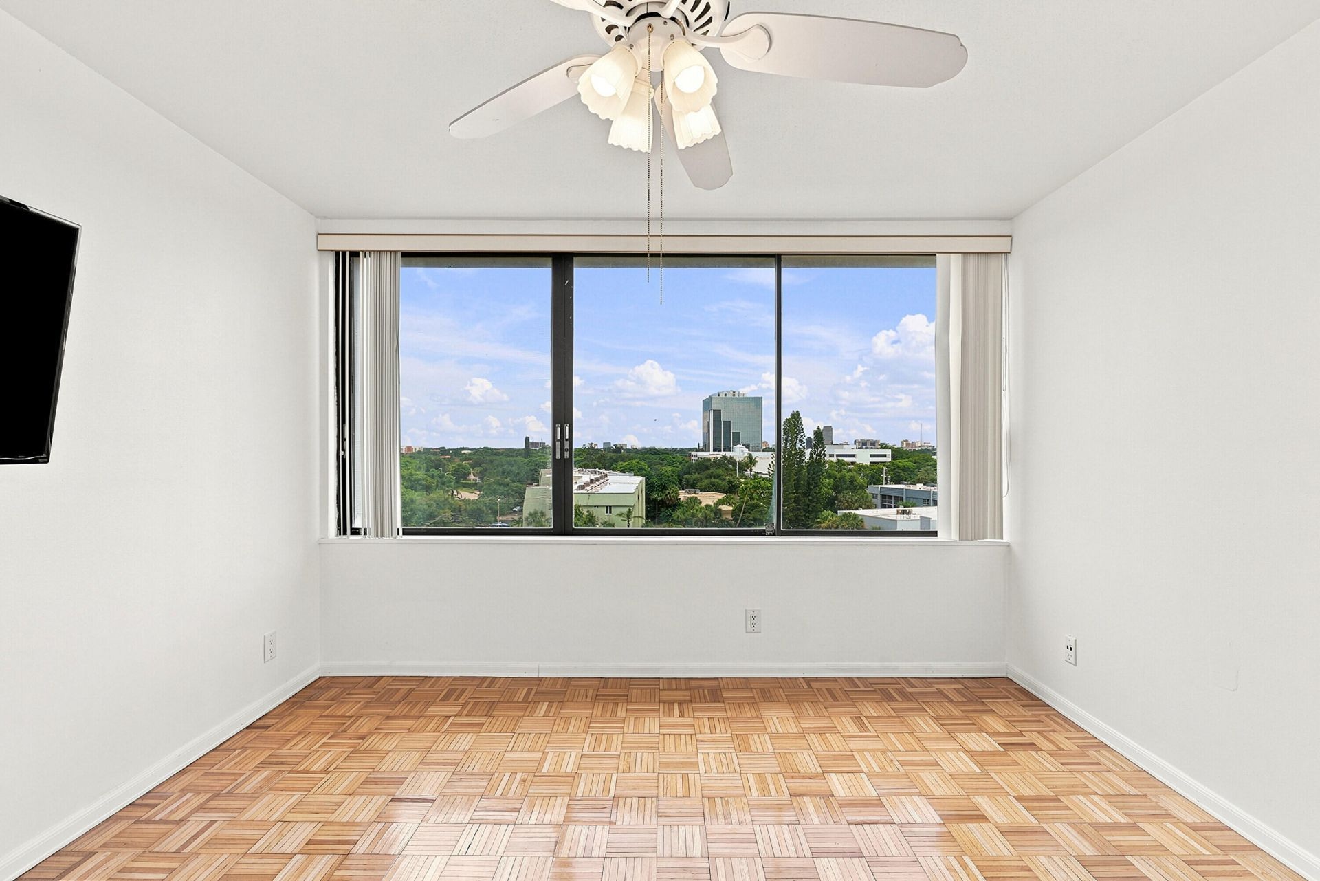 1500 Presidential Way, Unit 704, West Palm Beach, FL 33401 Photo