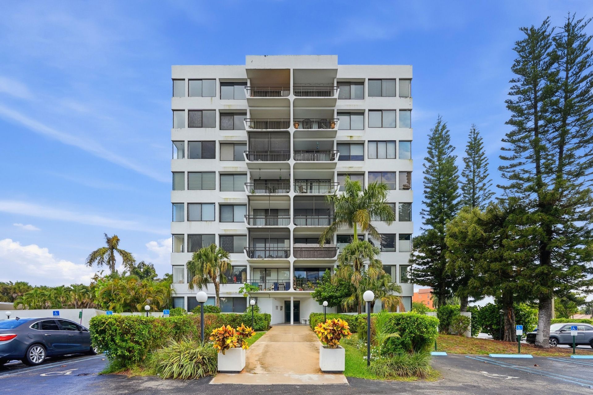 1500 Presidential Way, Unit 704, West Palm Beach, FL 33401 Photo