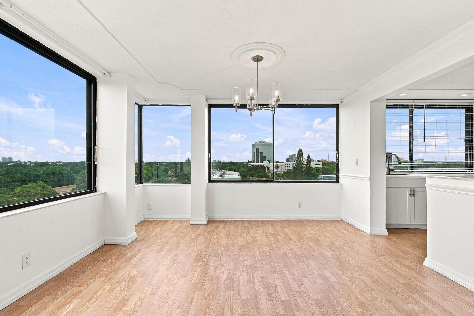 1500 Presidential Way, Unit 704, West Palm Beach, FL 33401 Photo