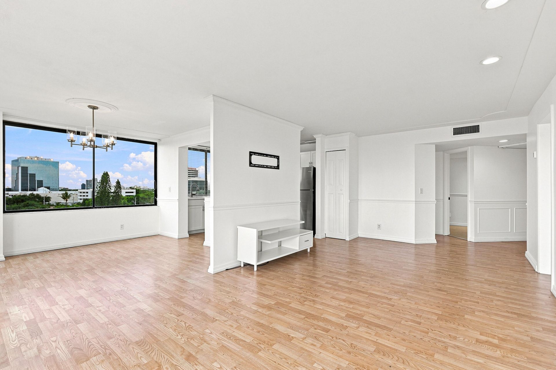 1500 Presidential Way, Unit 704, West Palm Beach, FL 33401 Photo