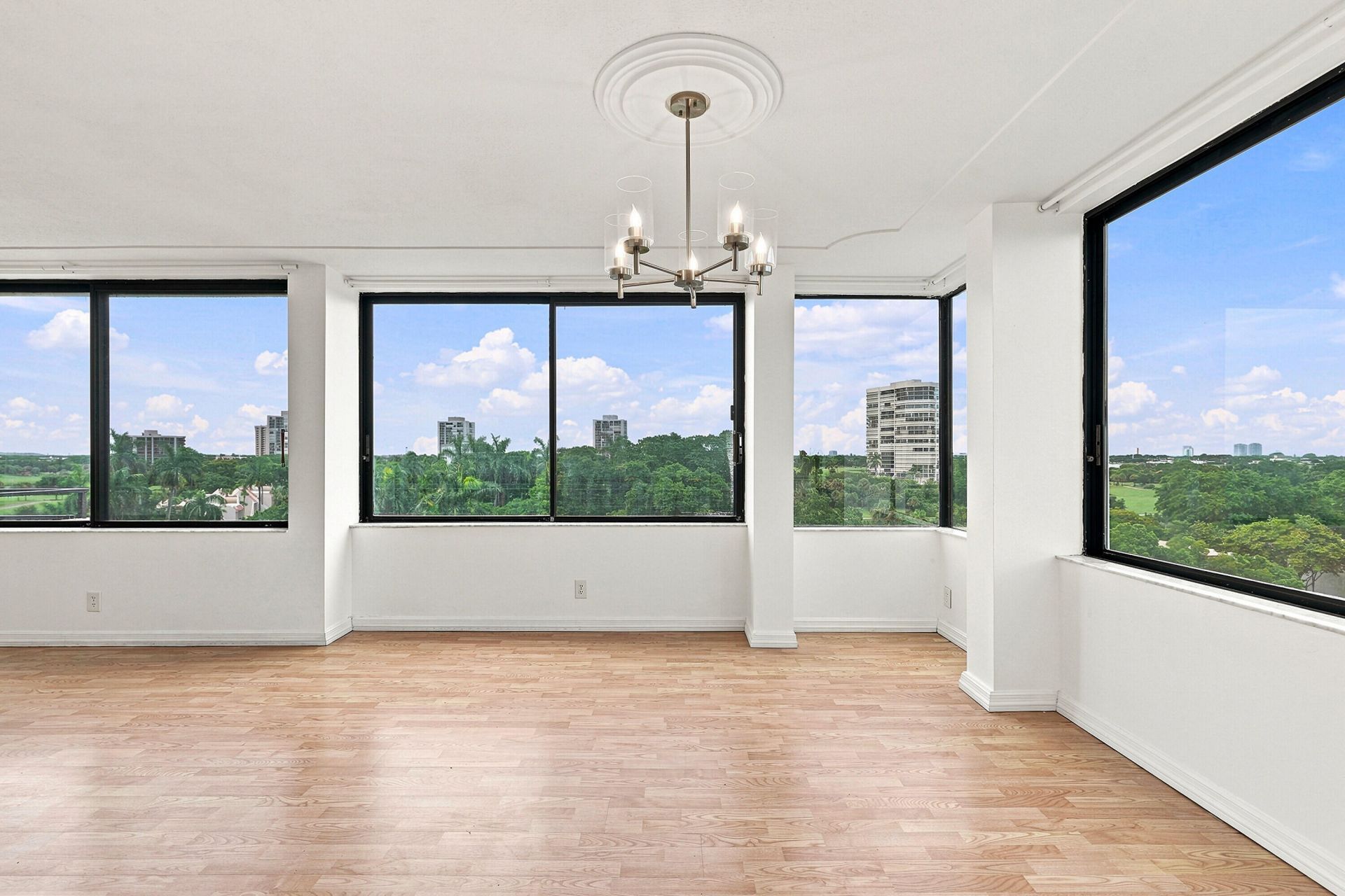 1500 Presidential Way, Unit 704, West Palm Beach, FL 33401 Photo