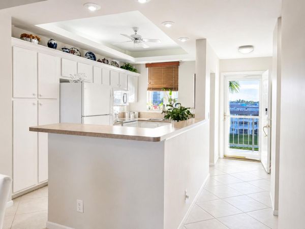 100 Paradise Harbour Boulevard, Unit 506, North Palm Beach, FL 33408