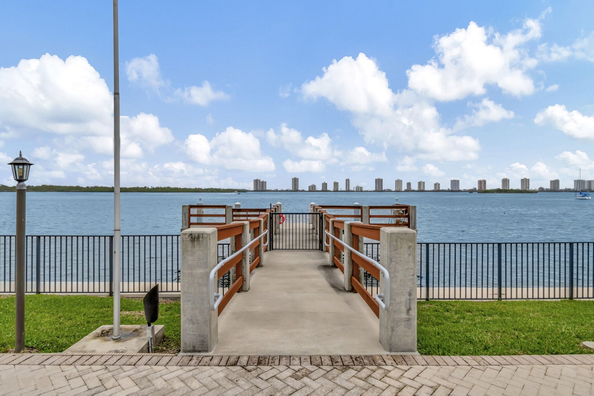 100 Paradise Harbour Boulevard, Unit 506, North Palm Beach, FL 33408 Photo
