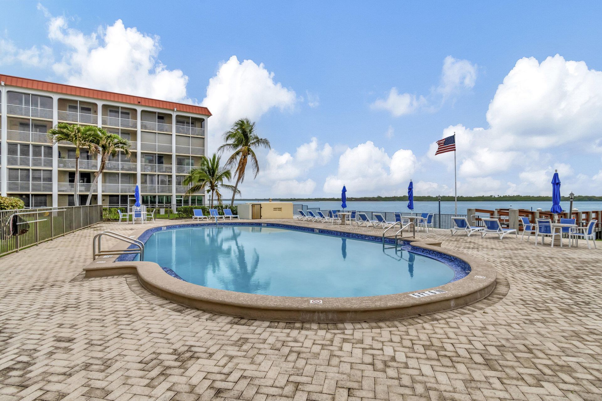 100 Paradise Harbour Boulevard, Unit 506, North Palm Beach, FL 33408 Photo