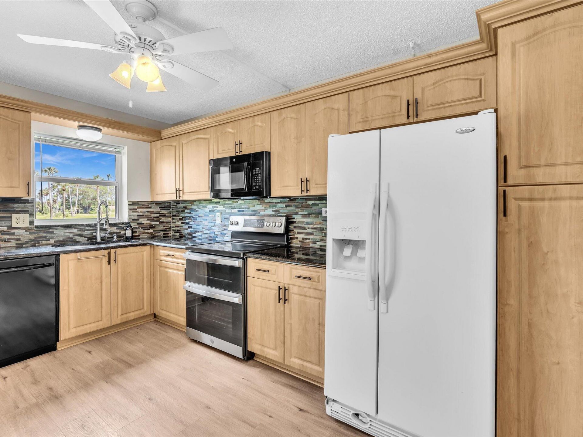 3959 Via Poinciana, Unit 104, Lake Worth, FL 33467 Photo