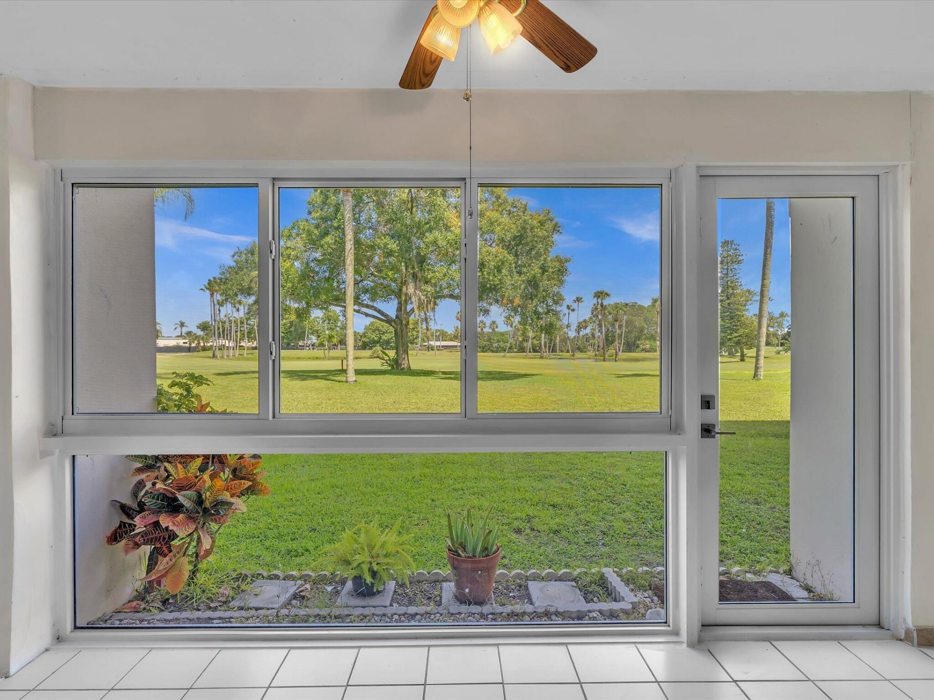3959 Via Poinciana, Unit 104, Lake Worth, FL 33467 Photo