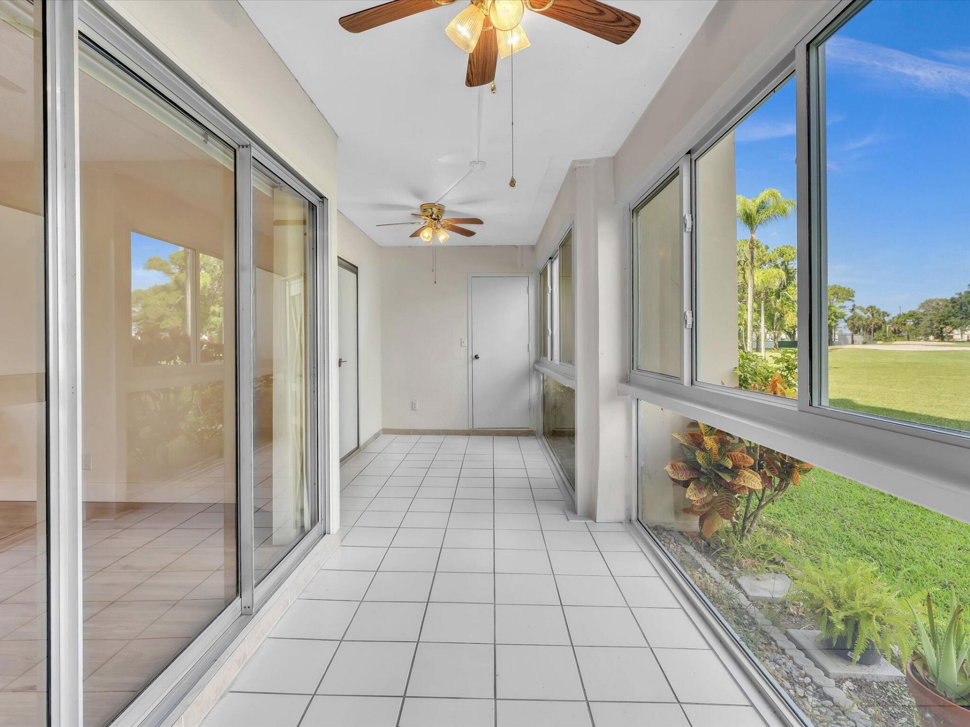 3959 Via Poinciana, Unit 104, Lake Worth, FL 33467 Photo