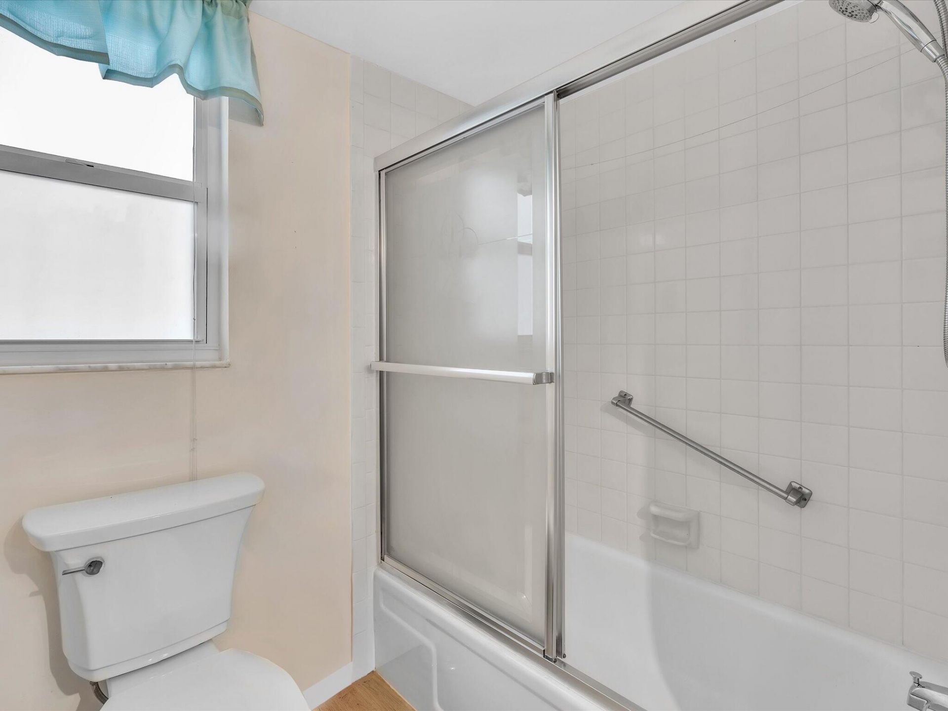 3959 Via Poinciana, Unit 104, Lake Worth, FL 33467 Photo