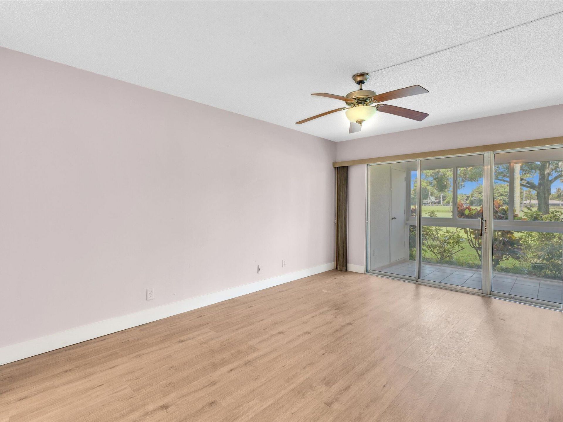 3959 Via Poinciana, Unit 104, Lake Worth, FL 33467 Photo