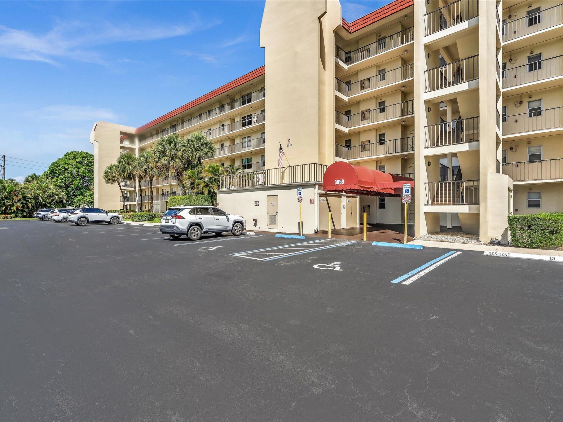 3959 Via Poinciana, Unit 104, Lake Worth, FL 33467 Photo