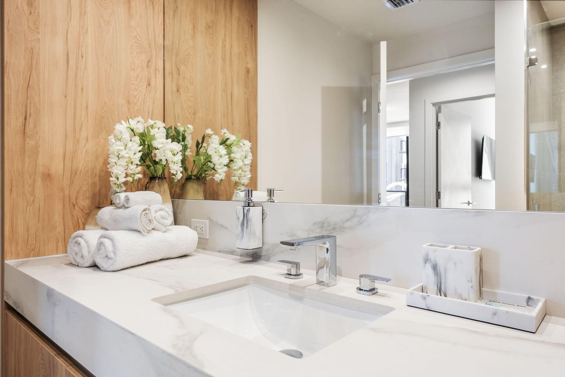 11 NE 6th Street, Unit 1912, Miami, FL 33132 Photo
