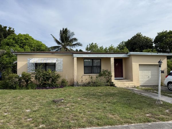 770 NW 148th Terrace, Miami, FL 33168