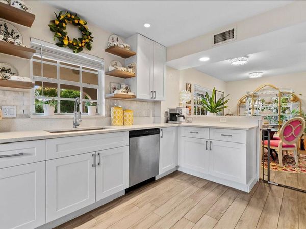 953 39th Court, West Palm Beach, FL 33407