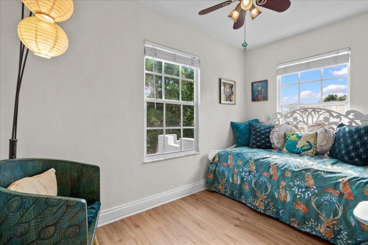 953 39th Court, West Palm Beach, FL 33407 Photo