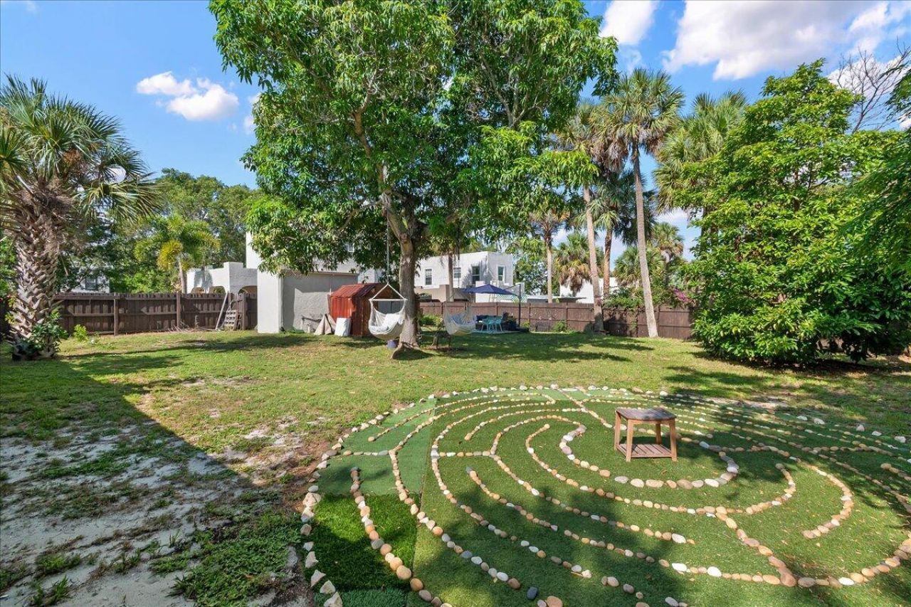 953 39th Court, West Palm Beach, FL 33407 Photo