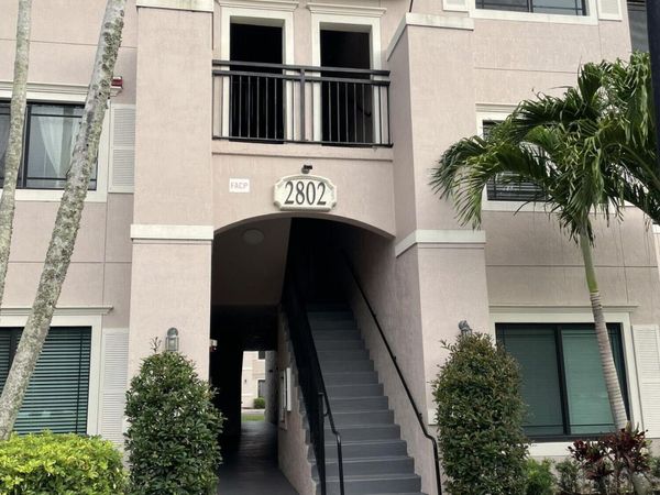 2802 Sarento Place, Unit 301, Palm Beach Gardens, FL 33410