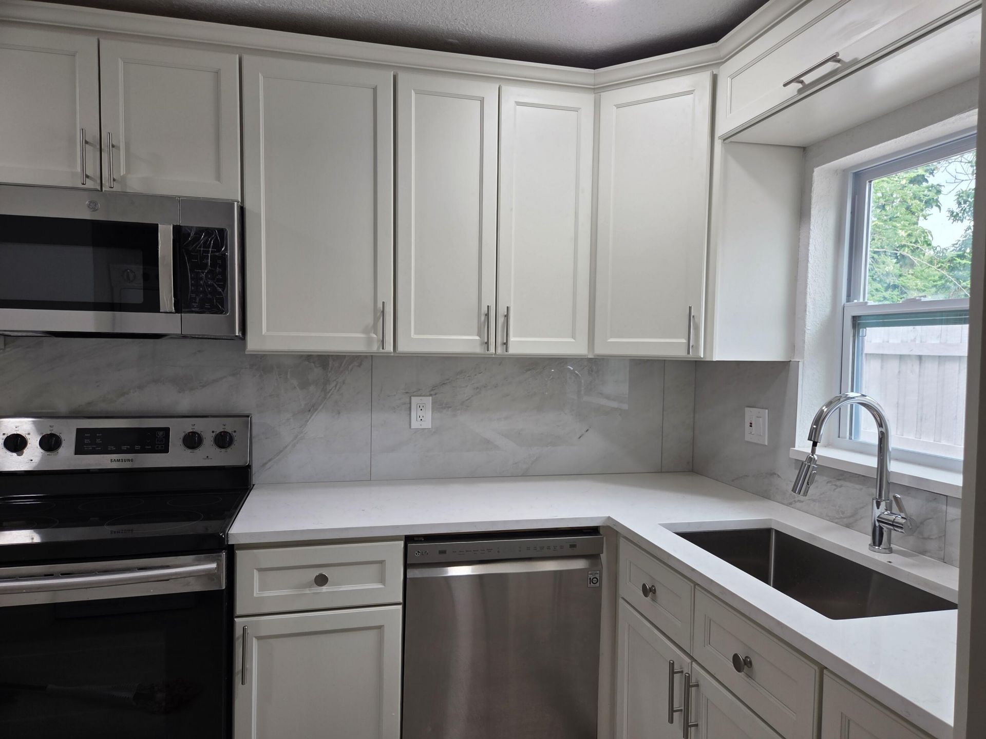 7601 Kimberly Boulevard, North Lauderdale, FL 33068 Photo