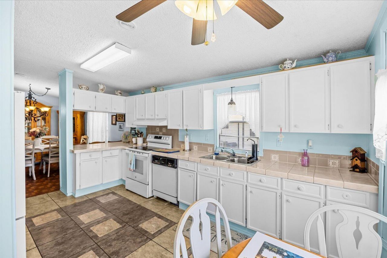 202 Sandy Bottom Place, Unit A-09, Fort Pierce, FL 34982 Photo