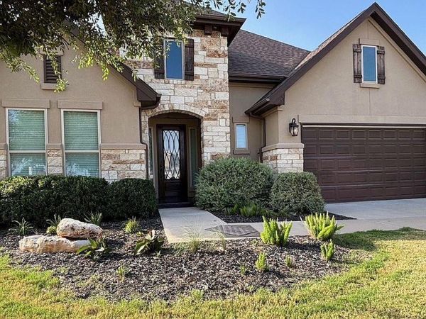 820 Desaix DR, Georgetown, TX 78628