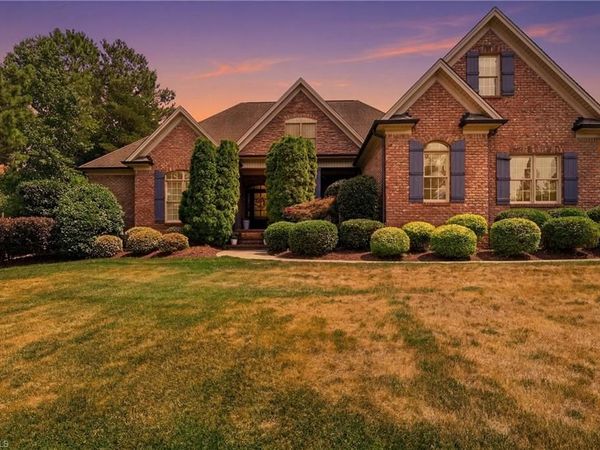 8125 Riesling Drive, Kernersville, NC 27284