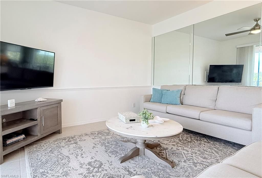 8555 Naples Heritage Dr, Unit 246, Naples, FL 34112 Photo