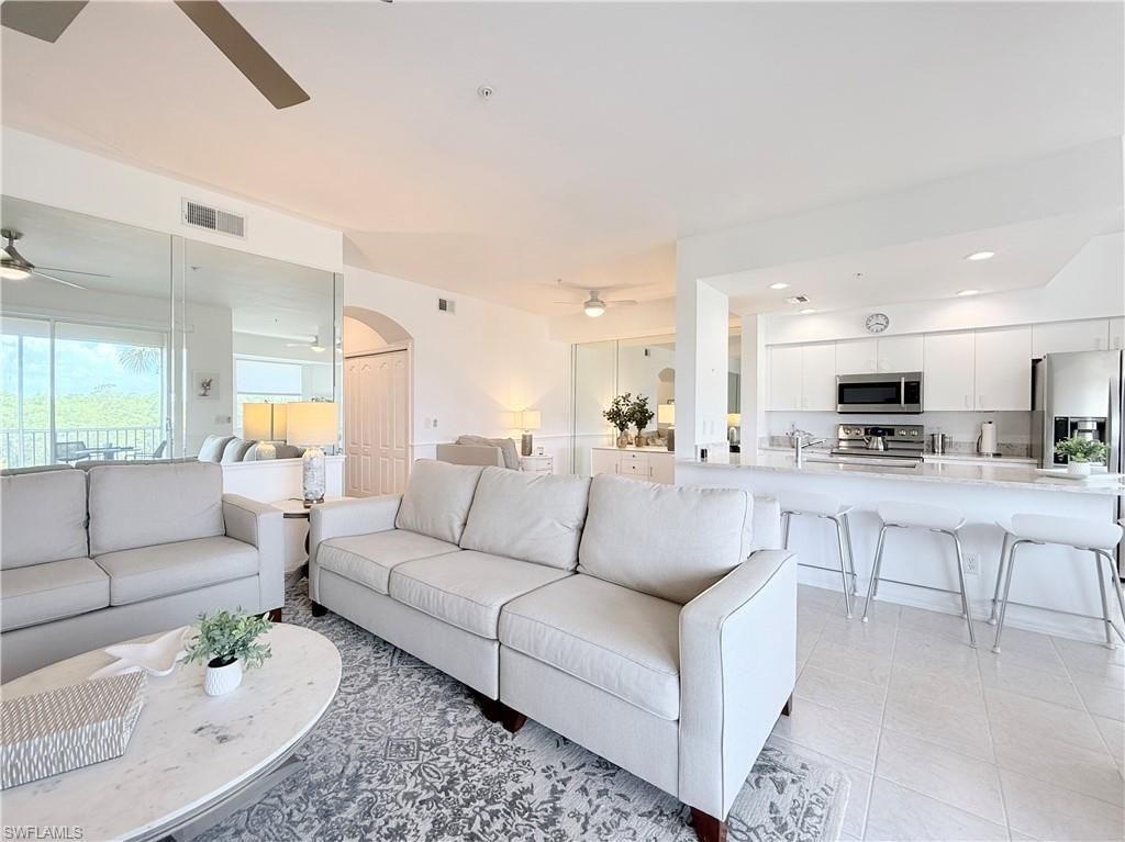 8555 Naples Heritage Dr, Unit 246, Naples, FL 34112 Photo