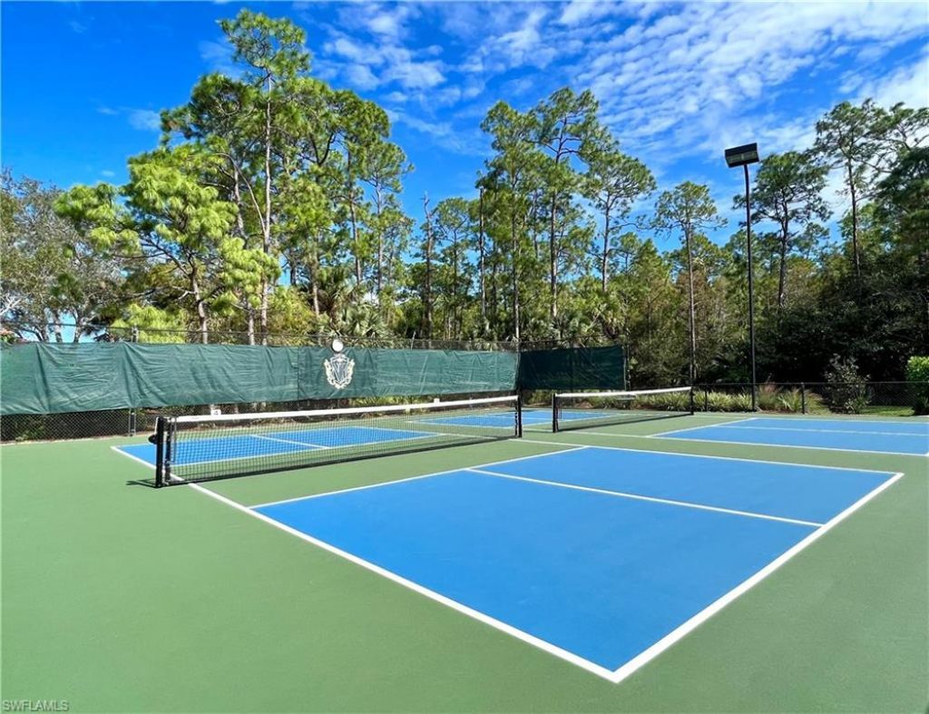 8555 Naples Heritage Dr, Unit 246, Naples, FL 34112 Photo