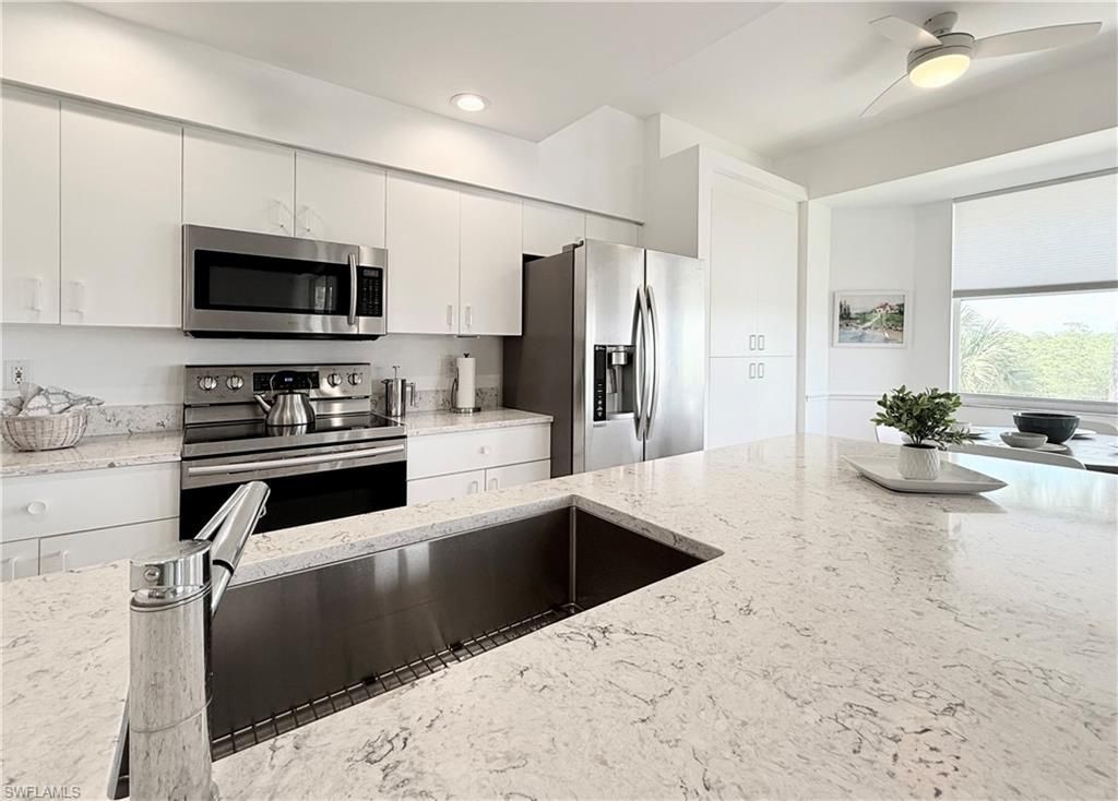 8555 Naples Heritage Dr, Unit 246, Naples, FL 34112 Photo