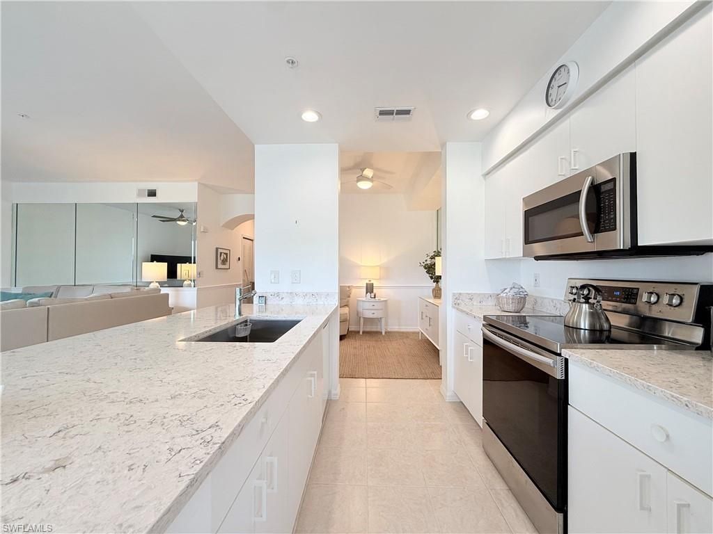 8555 Naples Heritage Dr, Unit 246, Naples, FL 34112 Photo