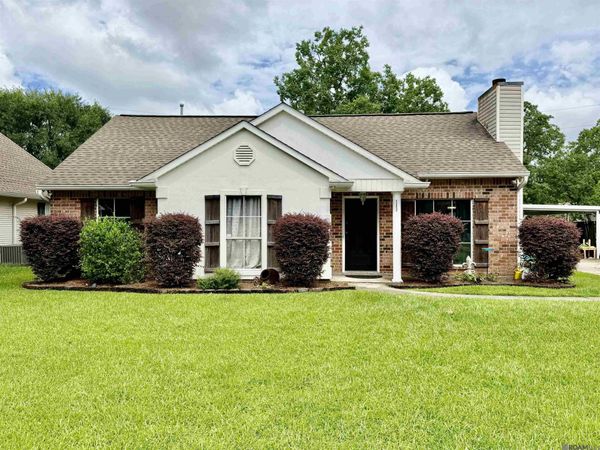 13452 Chase St, Gonzales, LA 70737