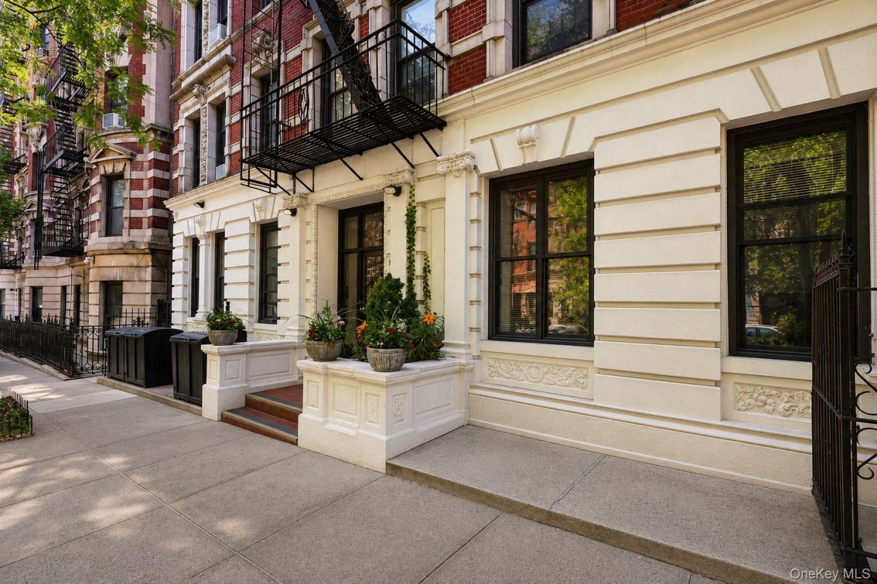 4-6 W 105th Street , Unit 6A, New York, NY 10025 Main Photo