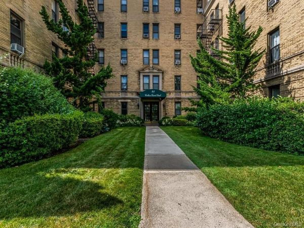 43 Calton Road , Unit 2J, New Rochelle, NY 10804