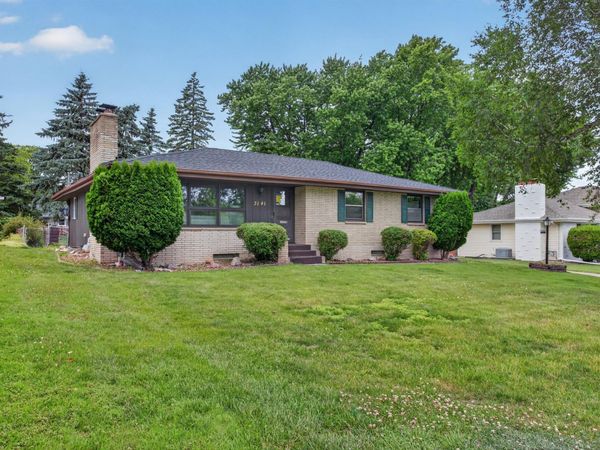 3141 Hampshire Avenue N, Crystal, MN 55427