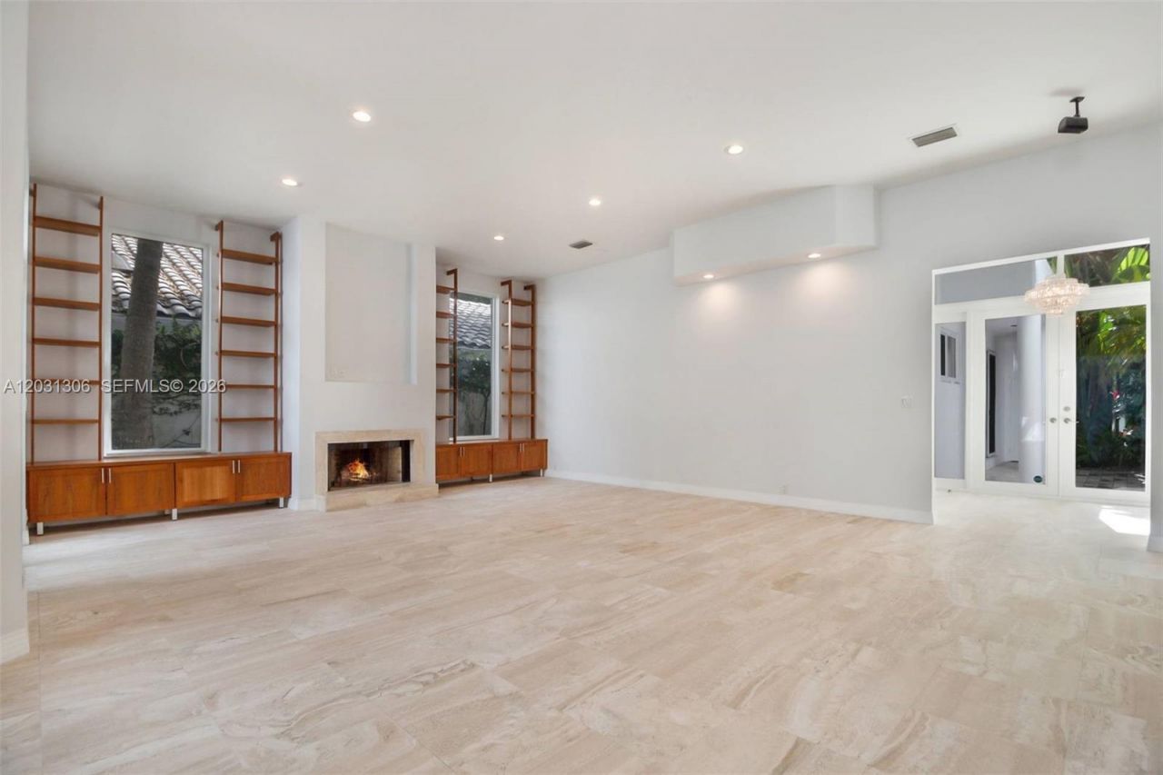 4051 Ensenada Avenue, Miami, FL 33133 Photo