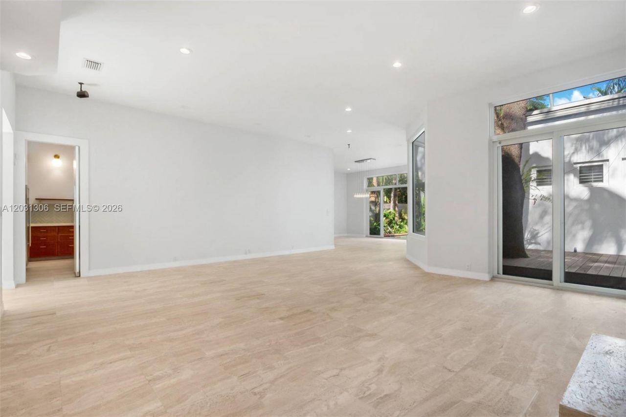 4051 Ensenada Avenue, Miami, FL 33133 Photo