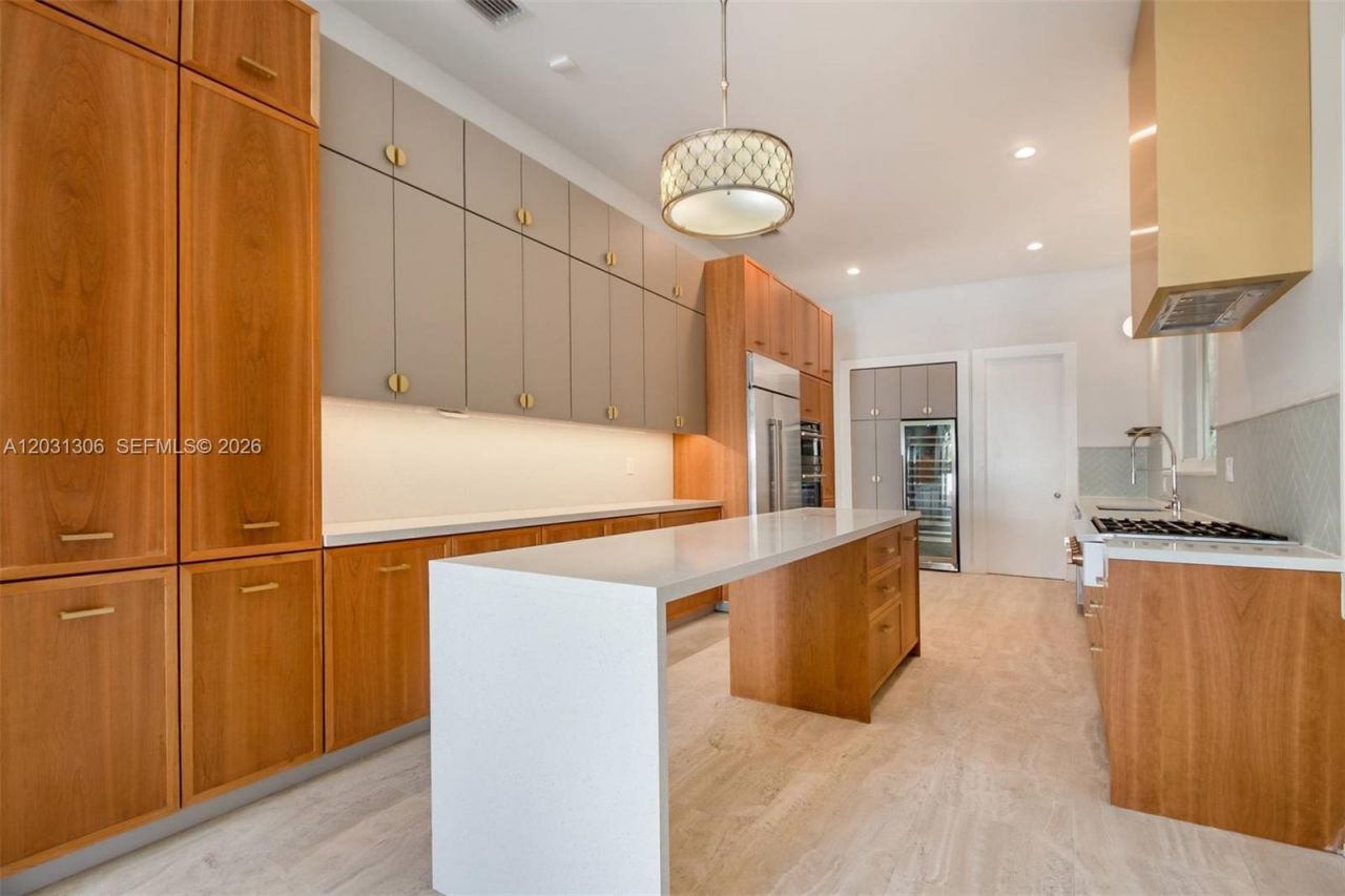 4051 Ensenada Avenue, Miami, FL 33133 Photo