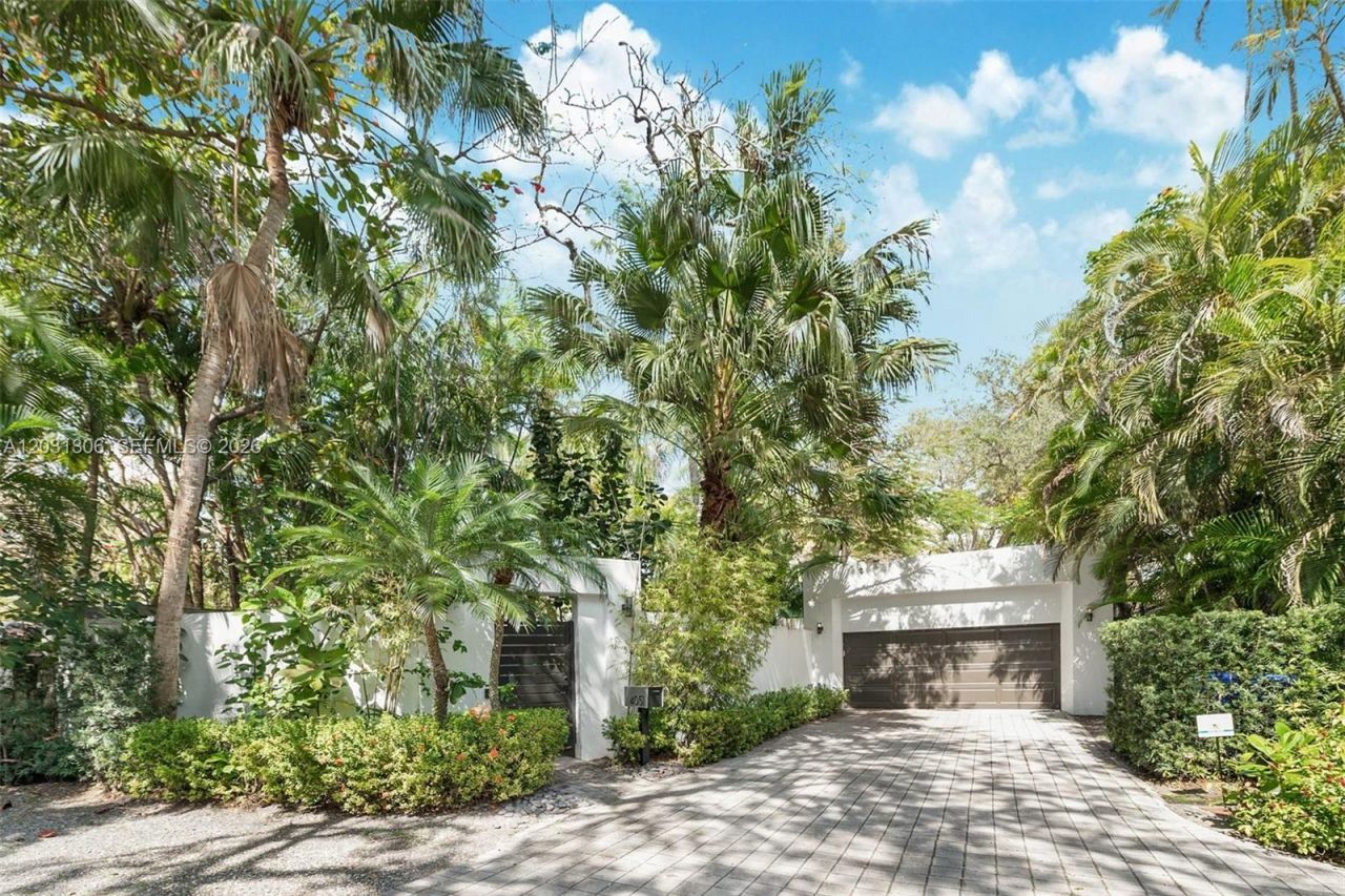 4051 Ensenada Avenue, Miami, FL 33133 Photo