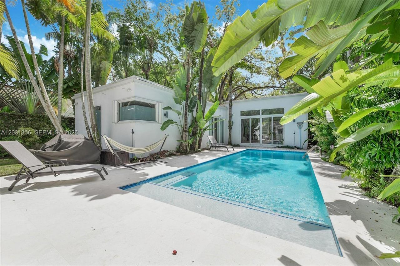 4051 Ensenada Avenue, Miami, FL 33133 Photo
