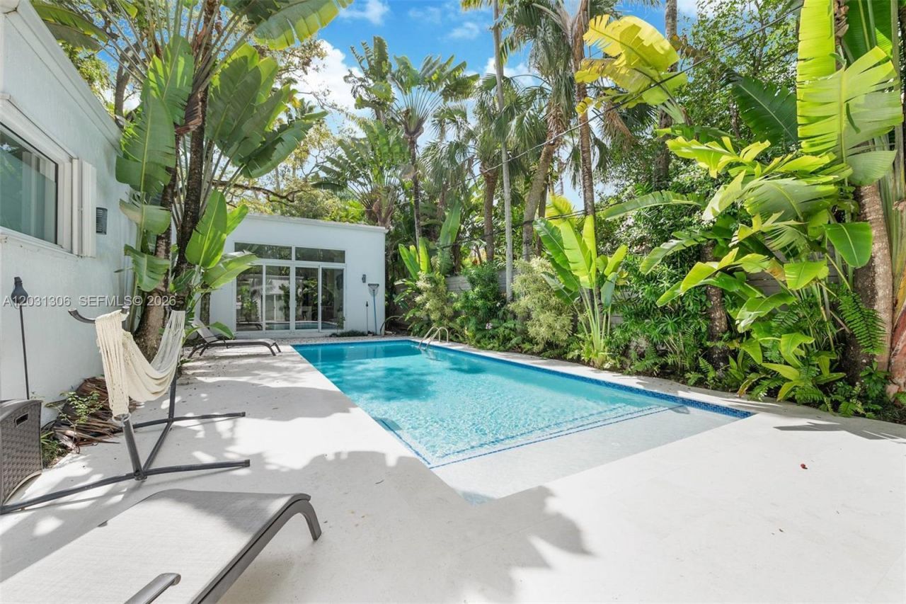 4051 Ensenada Avenue, Miami, FL 33133 Photo