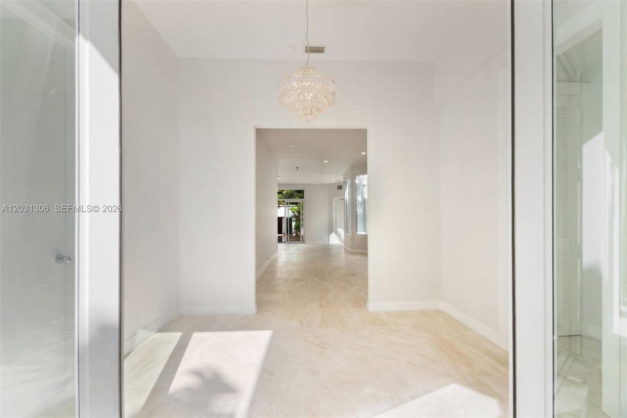 4051 Ensenada Avenue, Miami, FL 33133 Photo