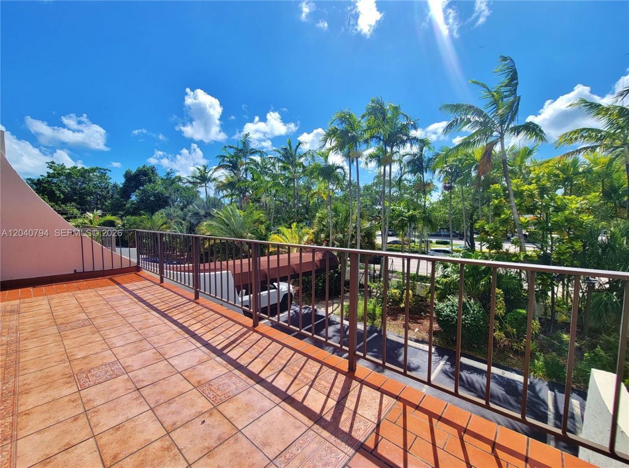 77 Crandon Blvd, Unit 2B, Key Biscayne, FL 33149 Photo